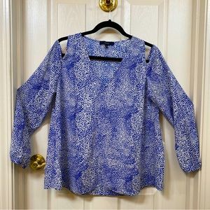 Eclair cold shoulder blouse. Size: M. Blue & white.